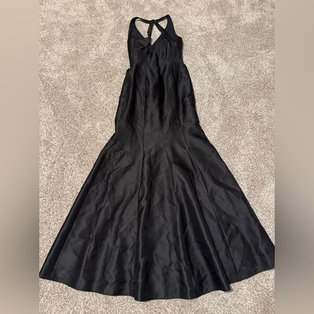 Alfred Sung V-neck Halter Satin Trumpet Gown D761 | Size 2 | Black - Picture 5 of 8